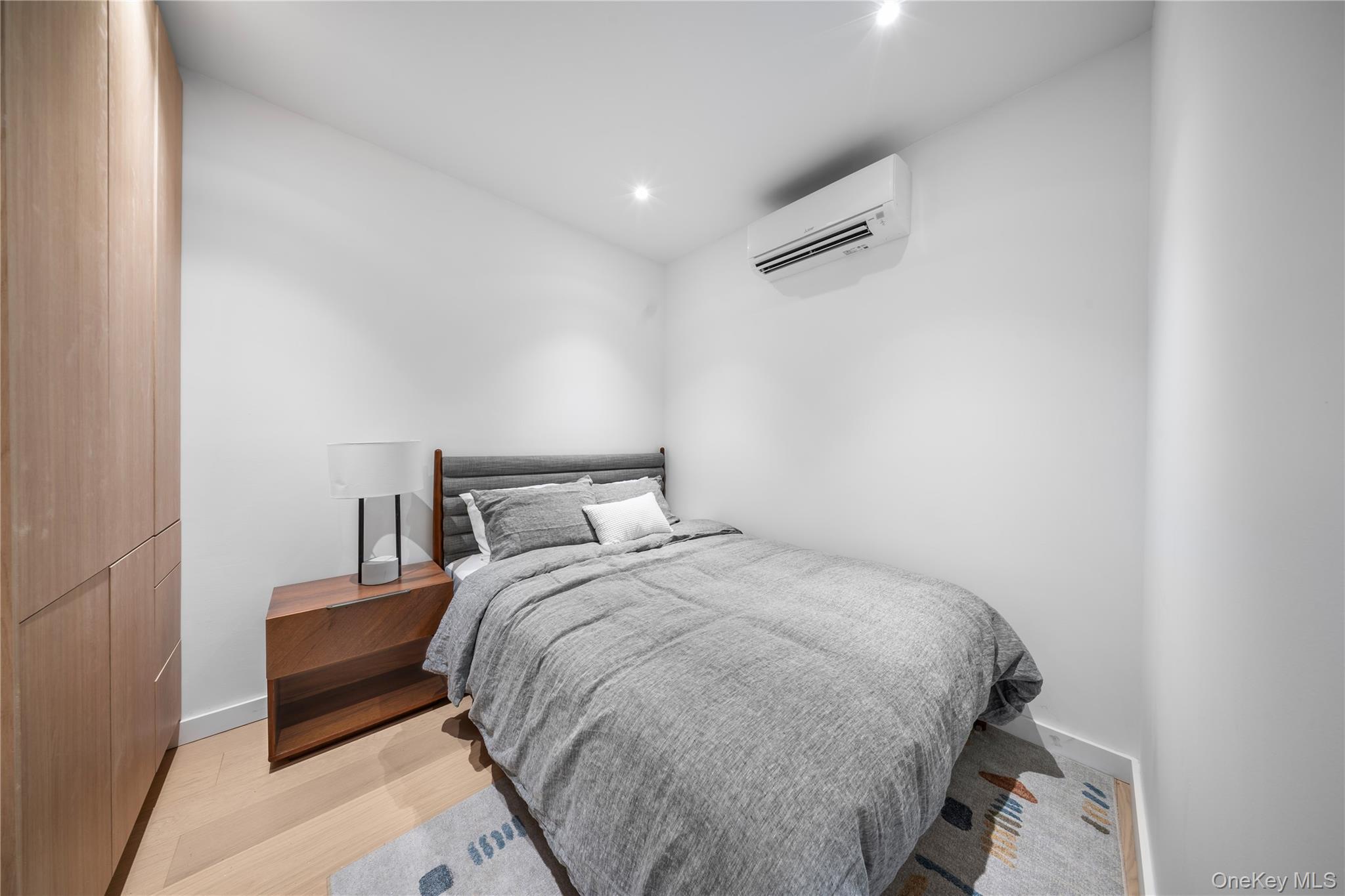 Condo 72nd  Queens, NY 11375, MLS-952049-35