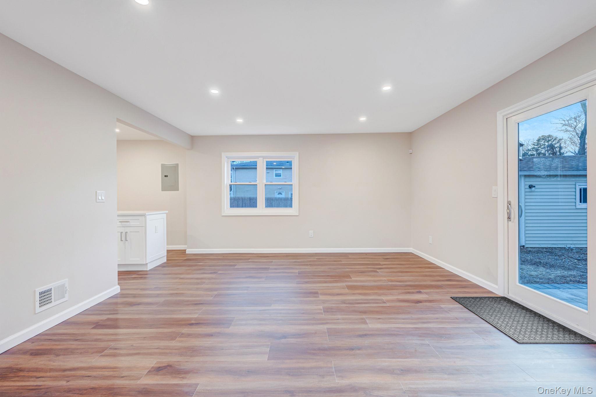 Single Family Nugent  Suffolk County, NY 11706, MLS-952059-14