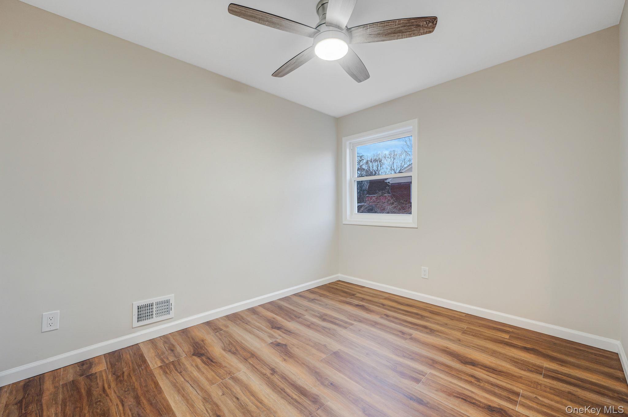 Single Family Nugent  Suffolk County, NY 11706, MLS-952059-20