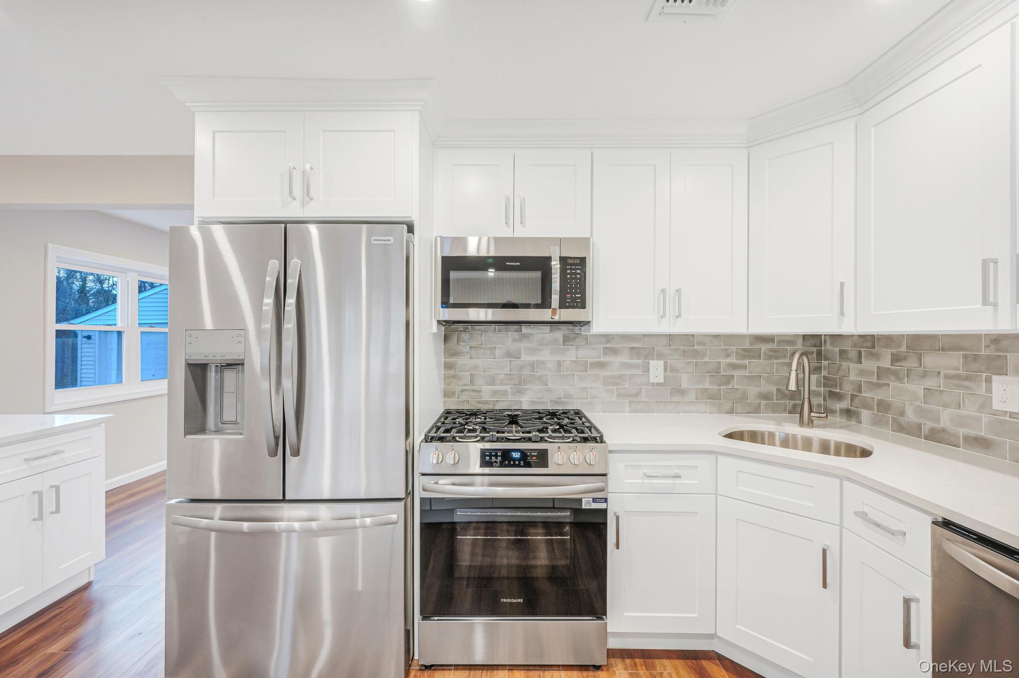 Single Family Nugent  Suffolk County, NY 11706, MLS-952059-8