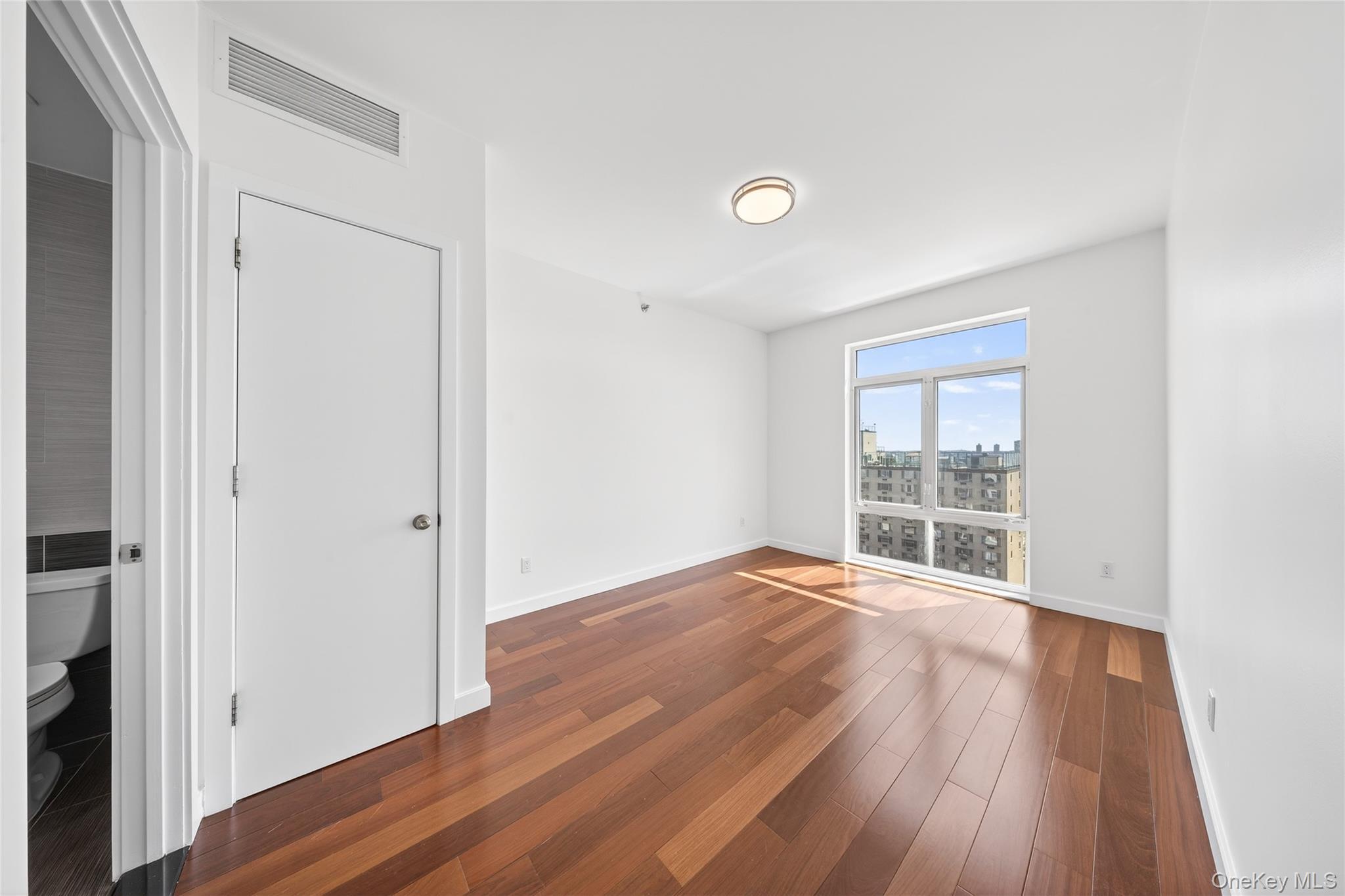 Condo 37th  Queens, NY 11354, MLS-952063-10