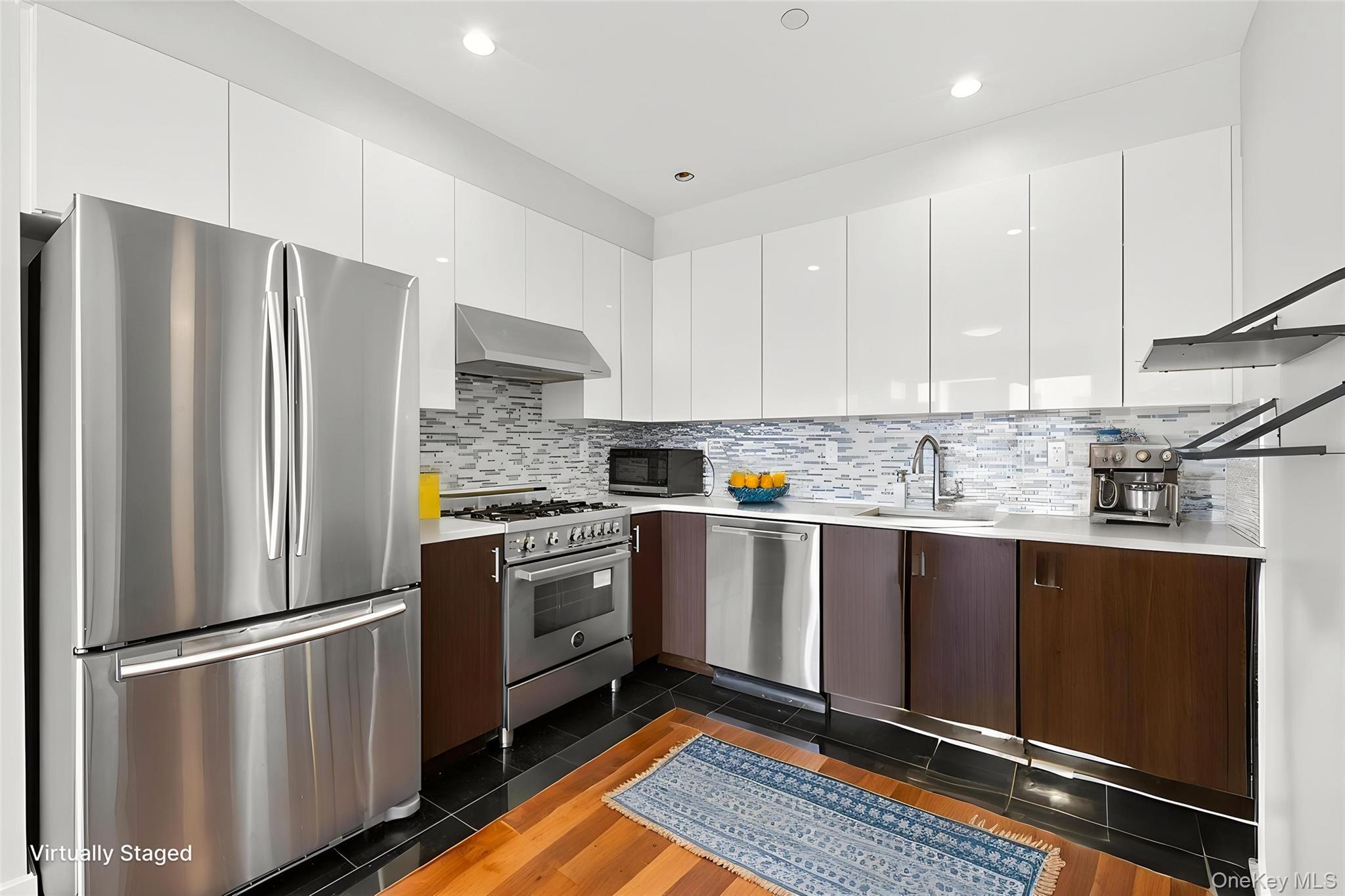 Condo 37th  Queens, NY 11354, MLS-952063-5