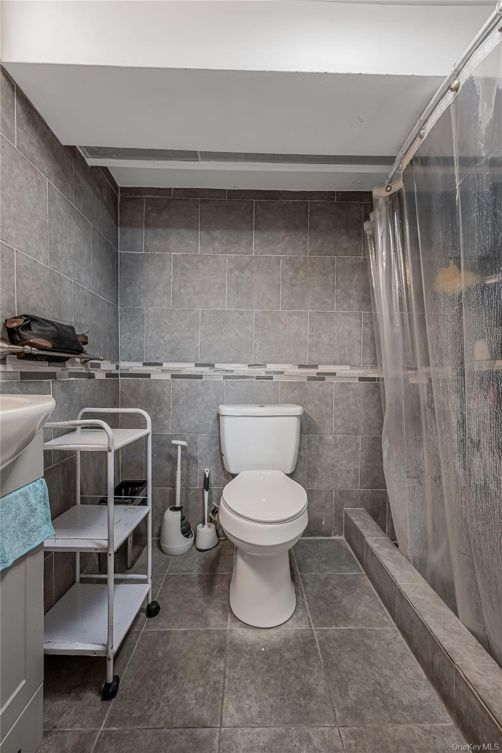 Single Family Chandler Queens, NY 11691, MLS-952064-23