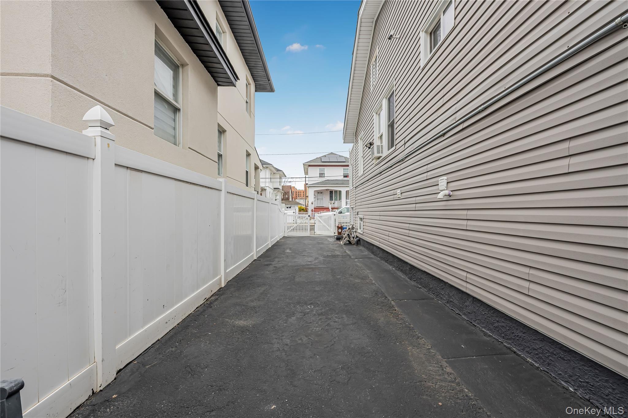 Single Family Chandler  Queens, NY 11691, MLS-952064-34