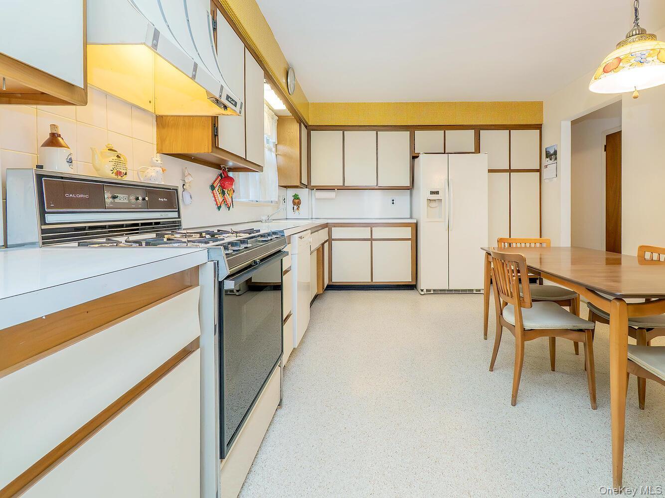 Single Family 215th  Queens, NY 11360, MLS-952145-15