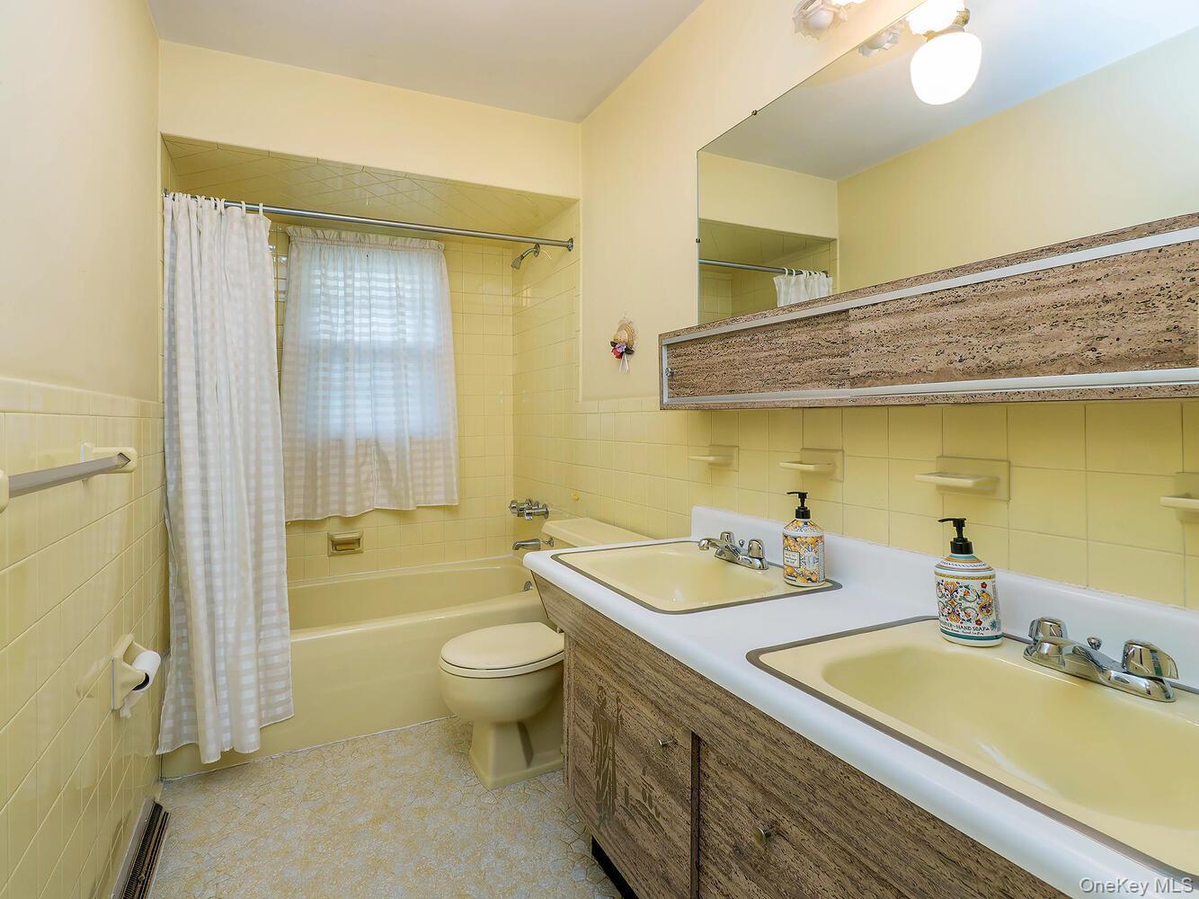 Single Family 215th  Queens, NY 11360, MLS-952145-18