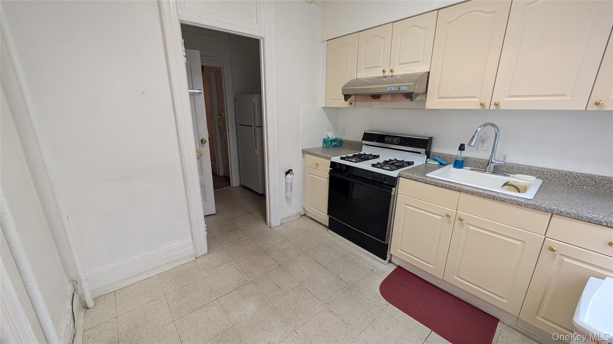 Single Family 23rd  Queens, NY 11101, MLS-952159-2