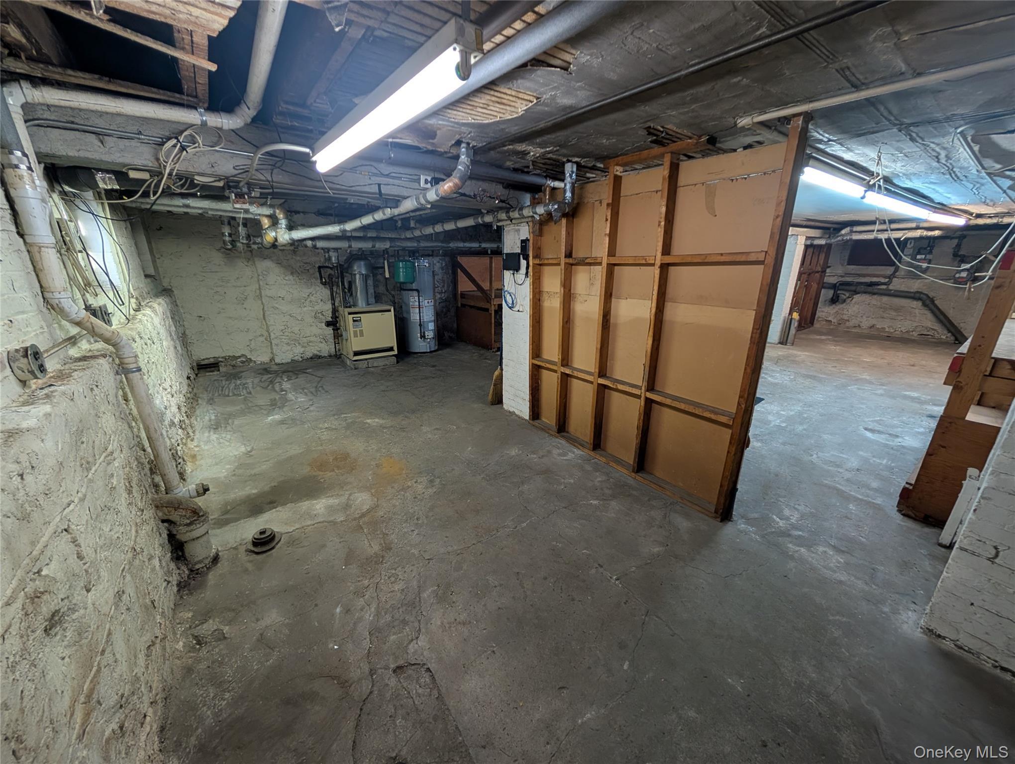 Single Family 23rd  Queens, NY 11101, MLS-952159-27