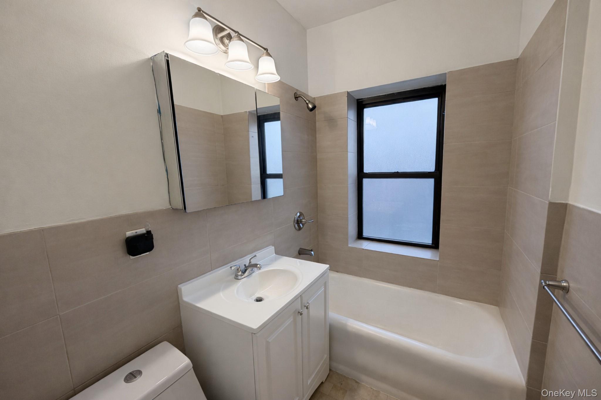 Coop Circuit  Westchester County, NY 10805, MLS-952168-8