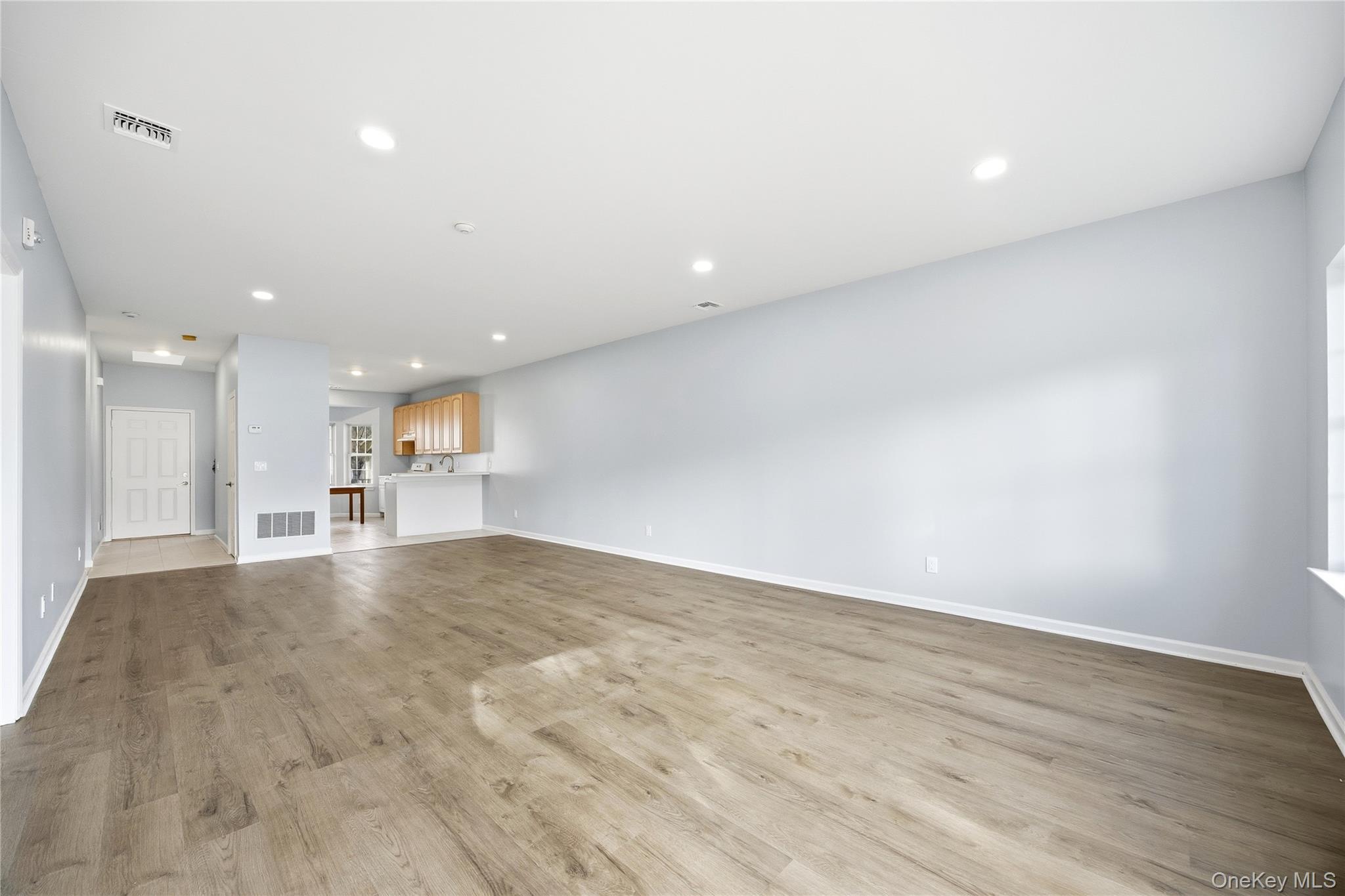 Condo Oyster Cove Suffolk County, NY 11715, MLS-952179-11