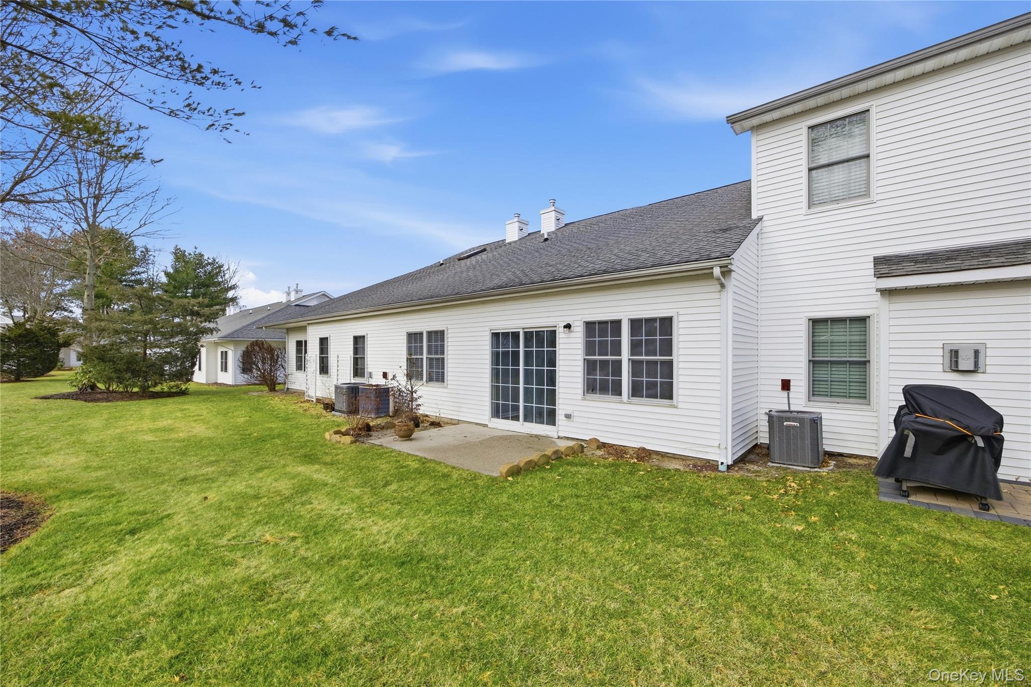 Condo Oyster Cove Suffolk County, NY 11715, MLS-952179-21