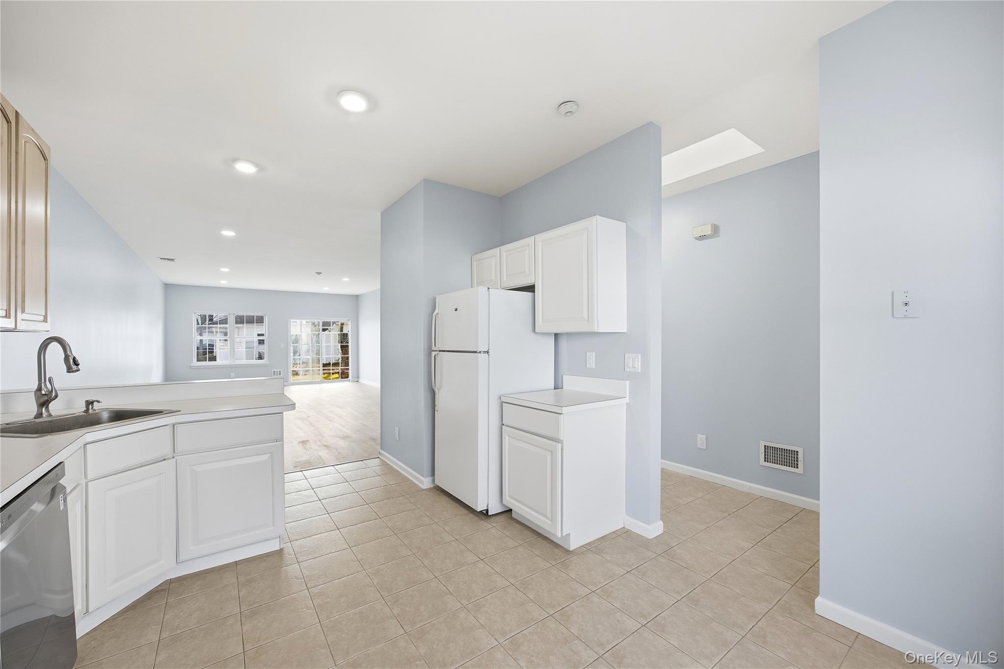 Condo Oyster Cove Suffolk County, NY 11715, MLS-952179-8