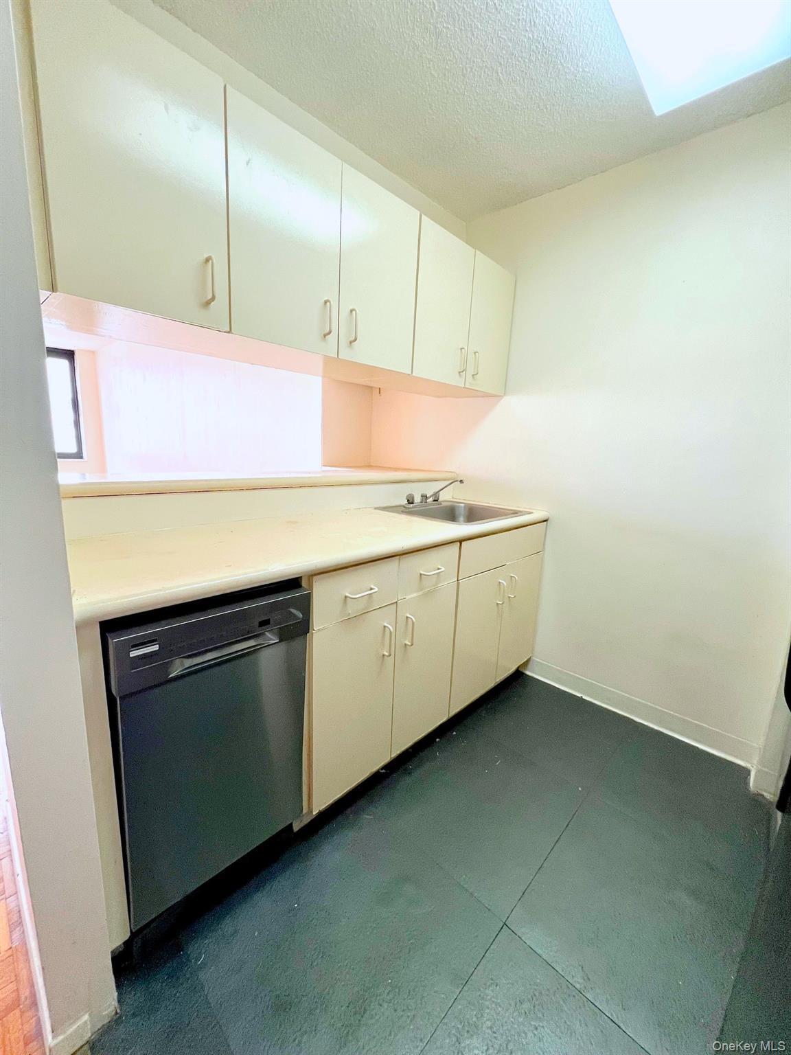 Condo Broadway Manhattan, NY 10013, MLS-952184-8