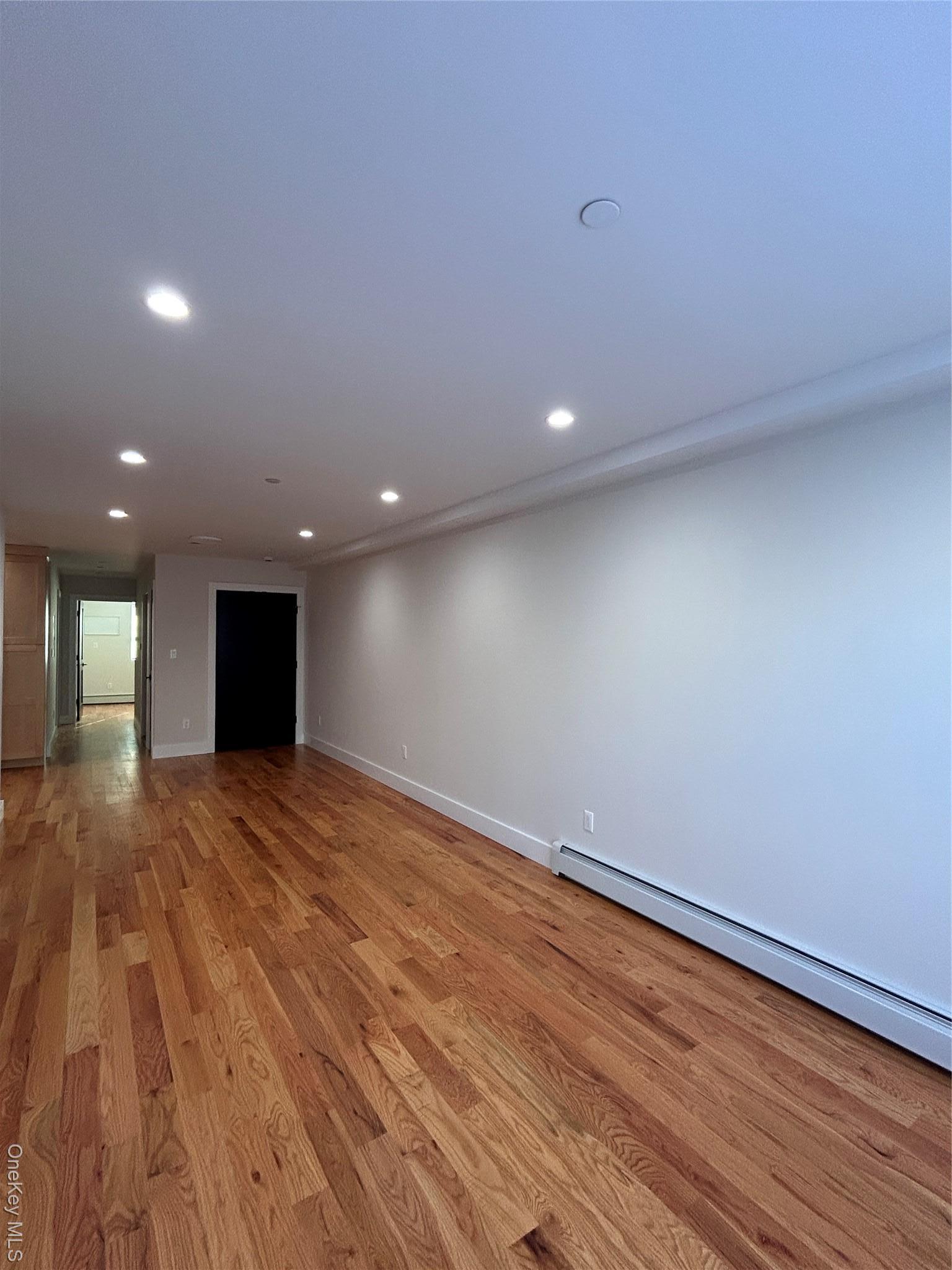 Single Family Menahan Queens, NY 11385, MLS-952229-9