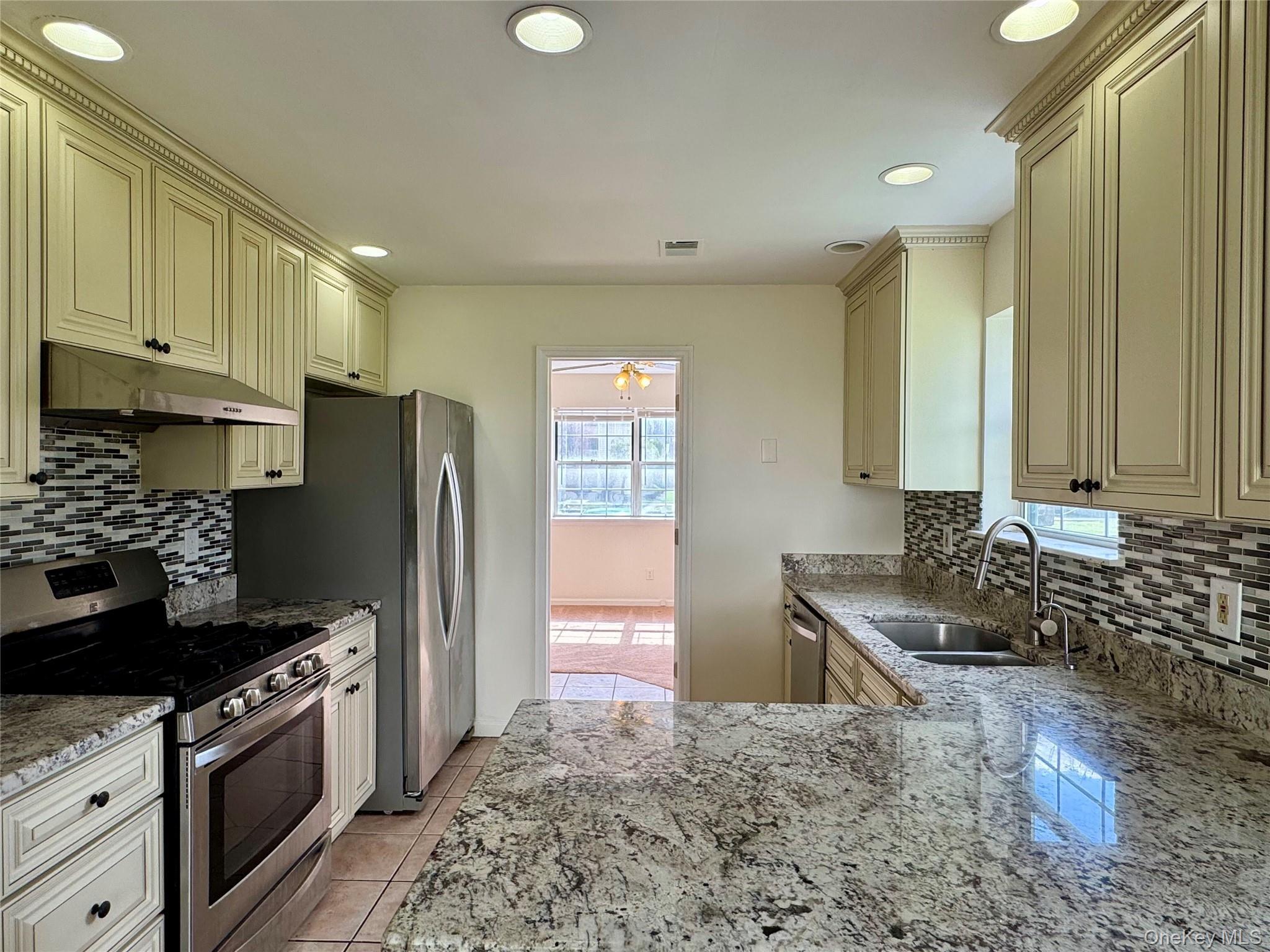 Condo Brick Pond  Orange County, NY 10940, MLS-952238-9