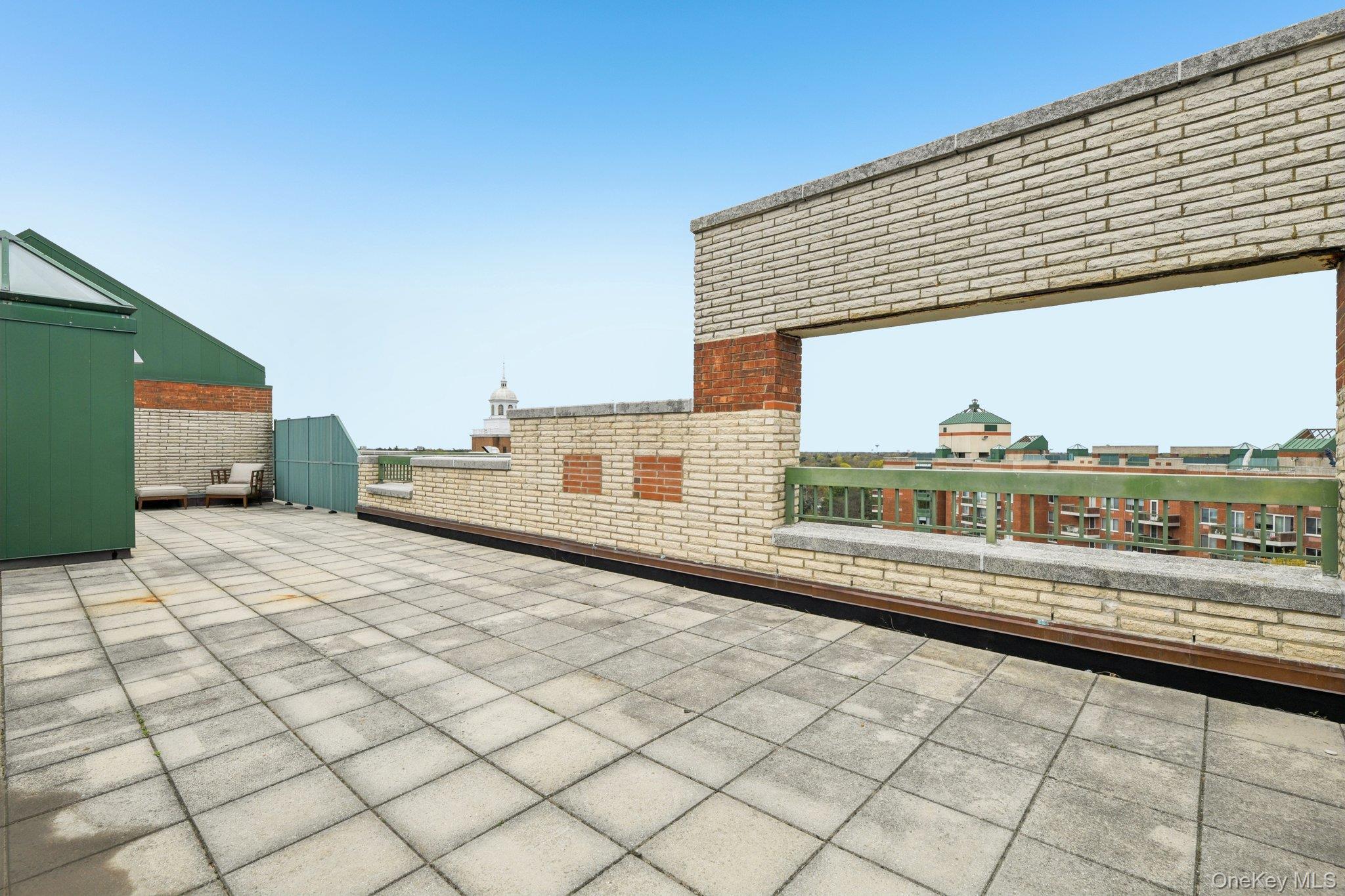 Condo Hilton  Nassau County, NY 11530, MLS-952273-34