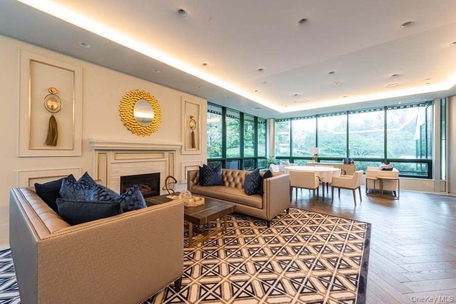 Condo Hilton  Nassau County, NY 11530, MLS-952273-42