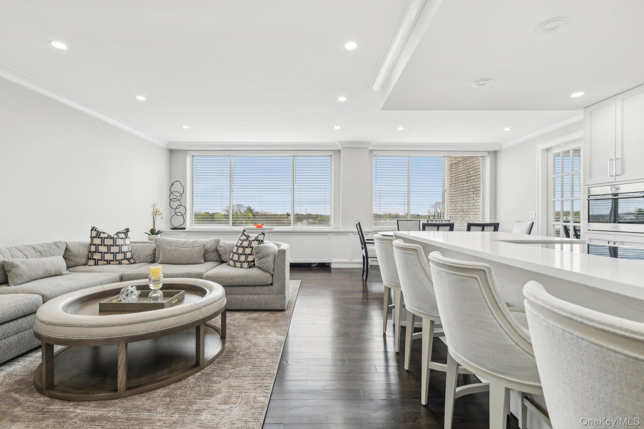 Condo Hilton  Nassau County, NY 11530, MLS-952273-8