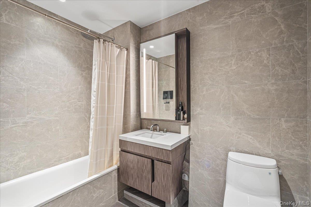 Condo 37th  Queens, NY 11354, MLS-952282-12