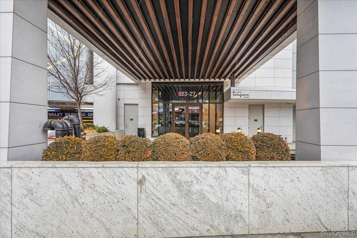 Condo 37th  Queens, NY 11354, MLS-952282-21