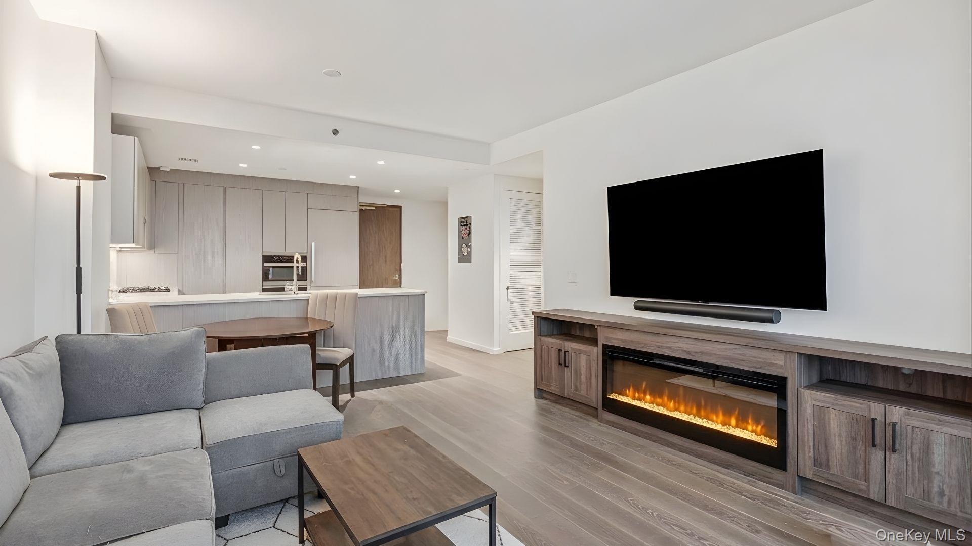 Condo 37th  Queens, NY 11354, MLS-952282-4