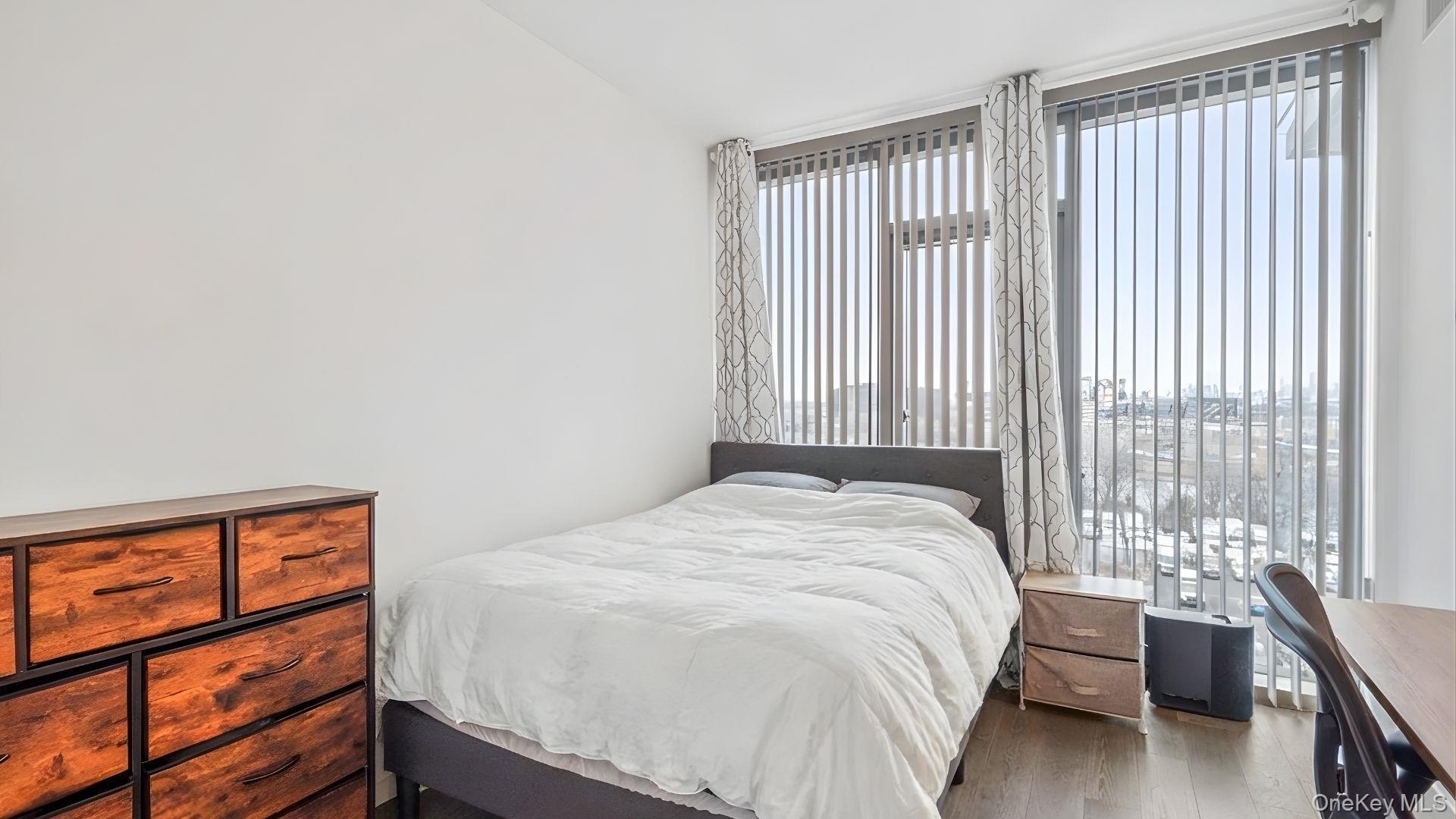 Condo 37th  Queens, NY 11354, MLS-952282-6