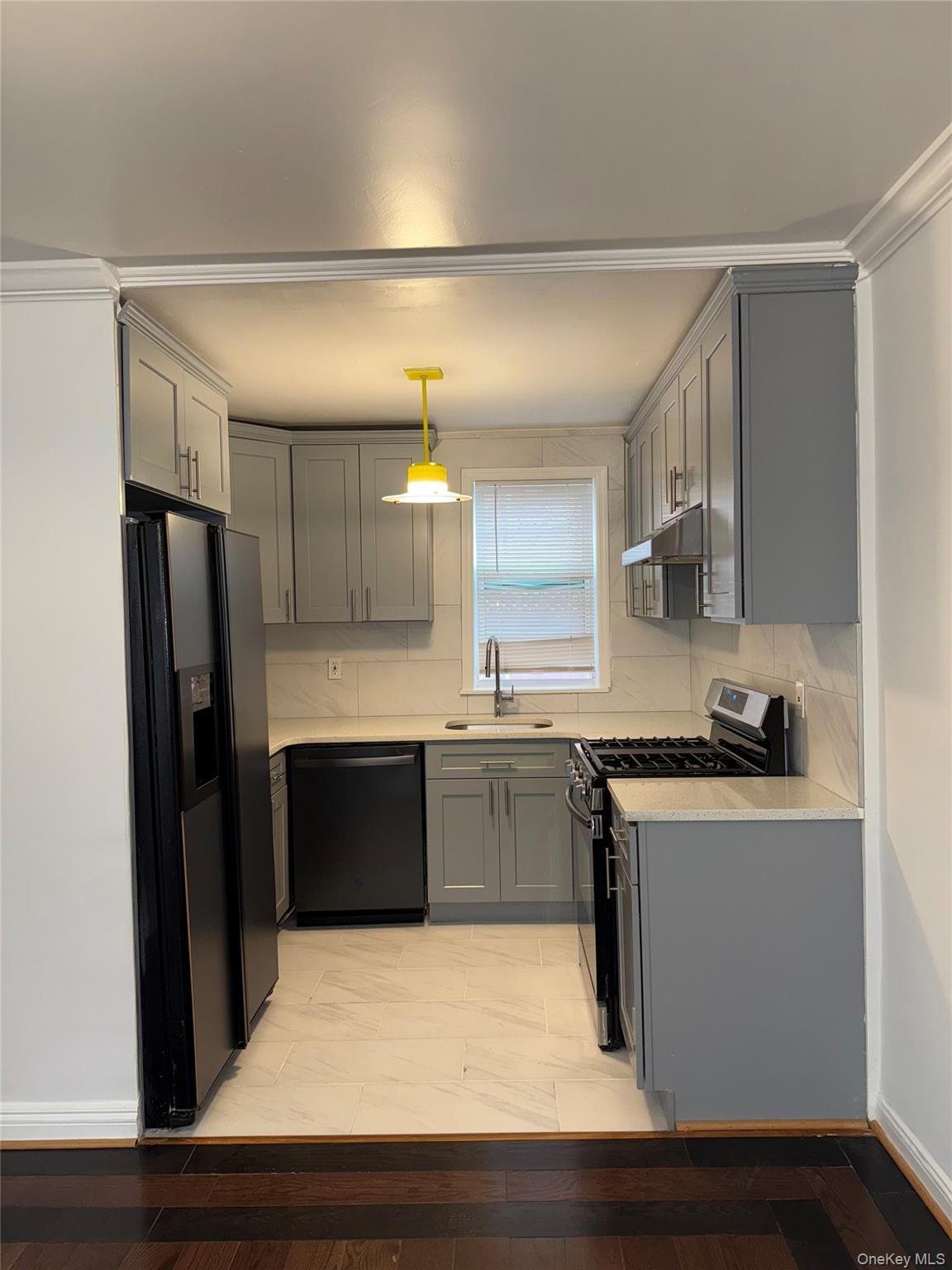 Apartment Astor  Bronx, NY 10469, MLS-952284-3