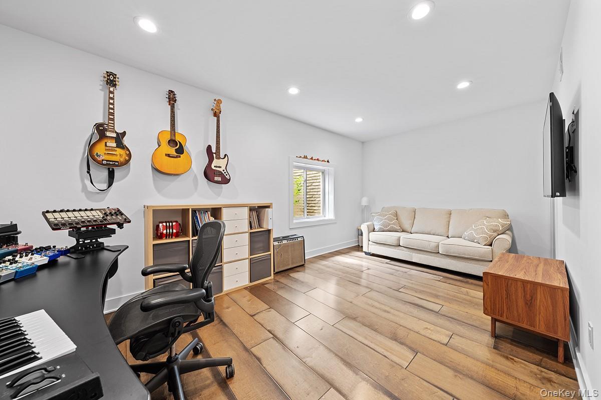 Condo Bennington  Dutchess County, NY 12524, MLS-952343-15