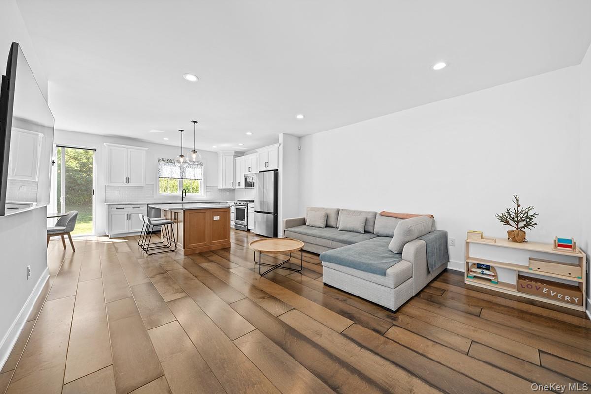 Condo Bennington  Dutchess County, NY 12524, MLS-952343-7