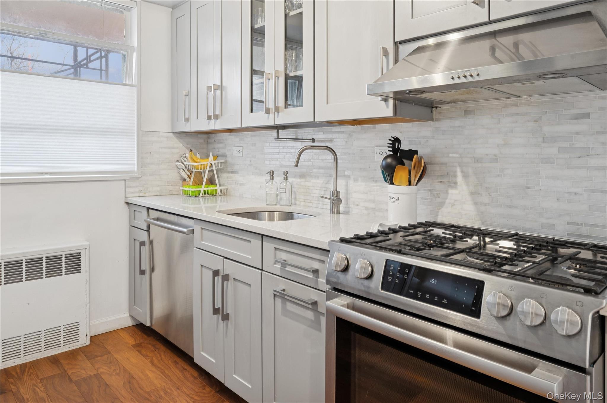 Coop Palisade  Bronx, NY 10463, MLS-952357-12