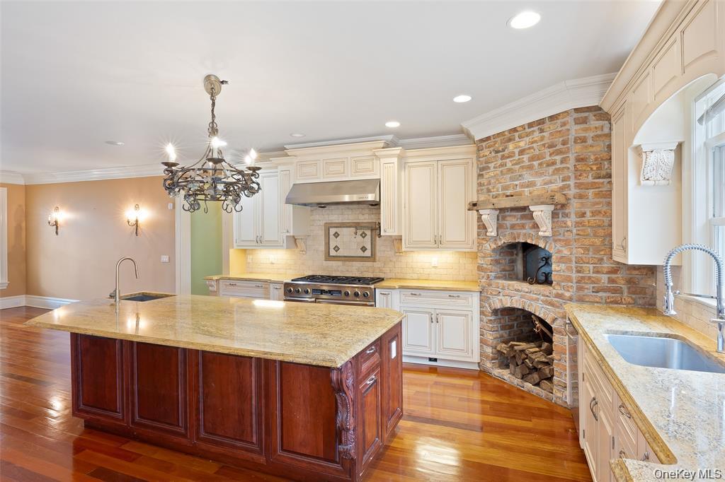 Single Family Brushy Neck Lane Suffolk County, NY 11977, MLS-952388-23