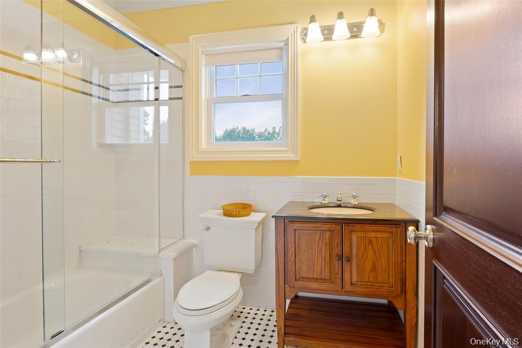 Single Family Brushy Neck Lane Suffolk County, NY 11977, MLS-952388-40