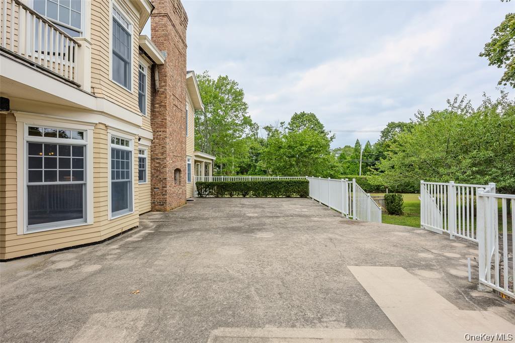 Single Family Brushy Neck Lane Suffolk County, NY 11977, MLS-952388-46