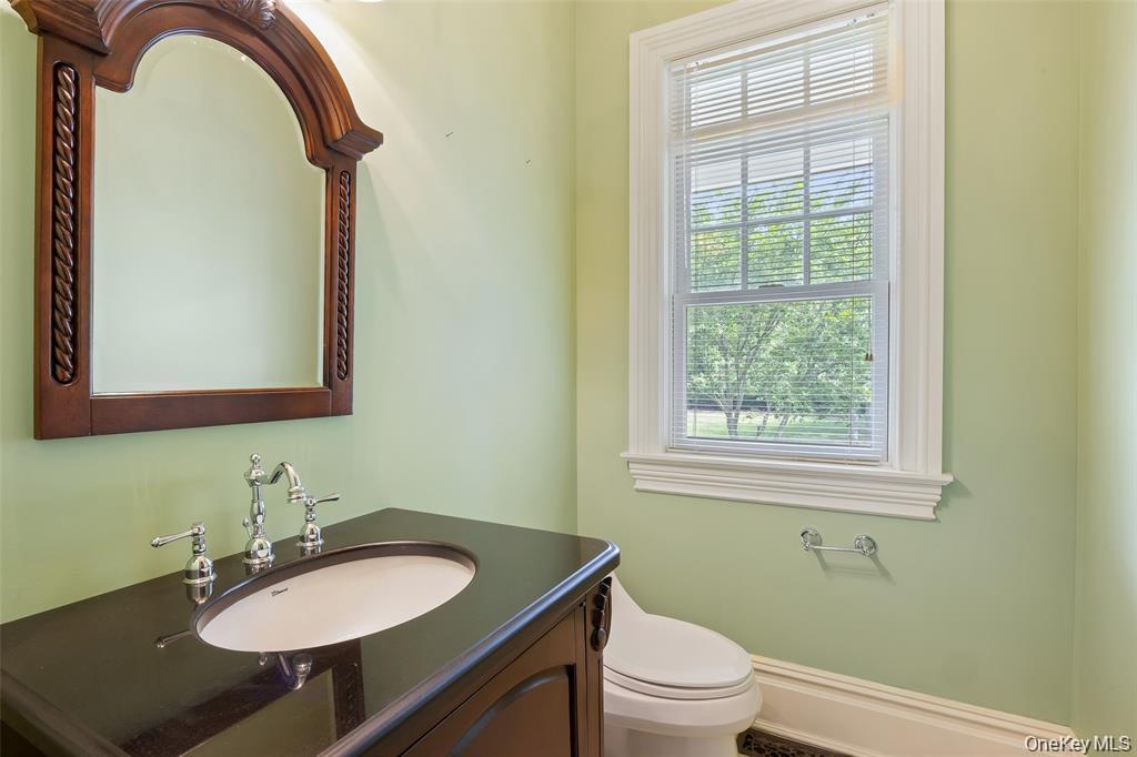 Single Family Brushy Neck Lane Suffolk County, NY 11977, MLS-952388-8