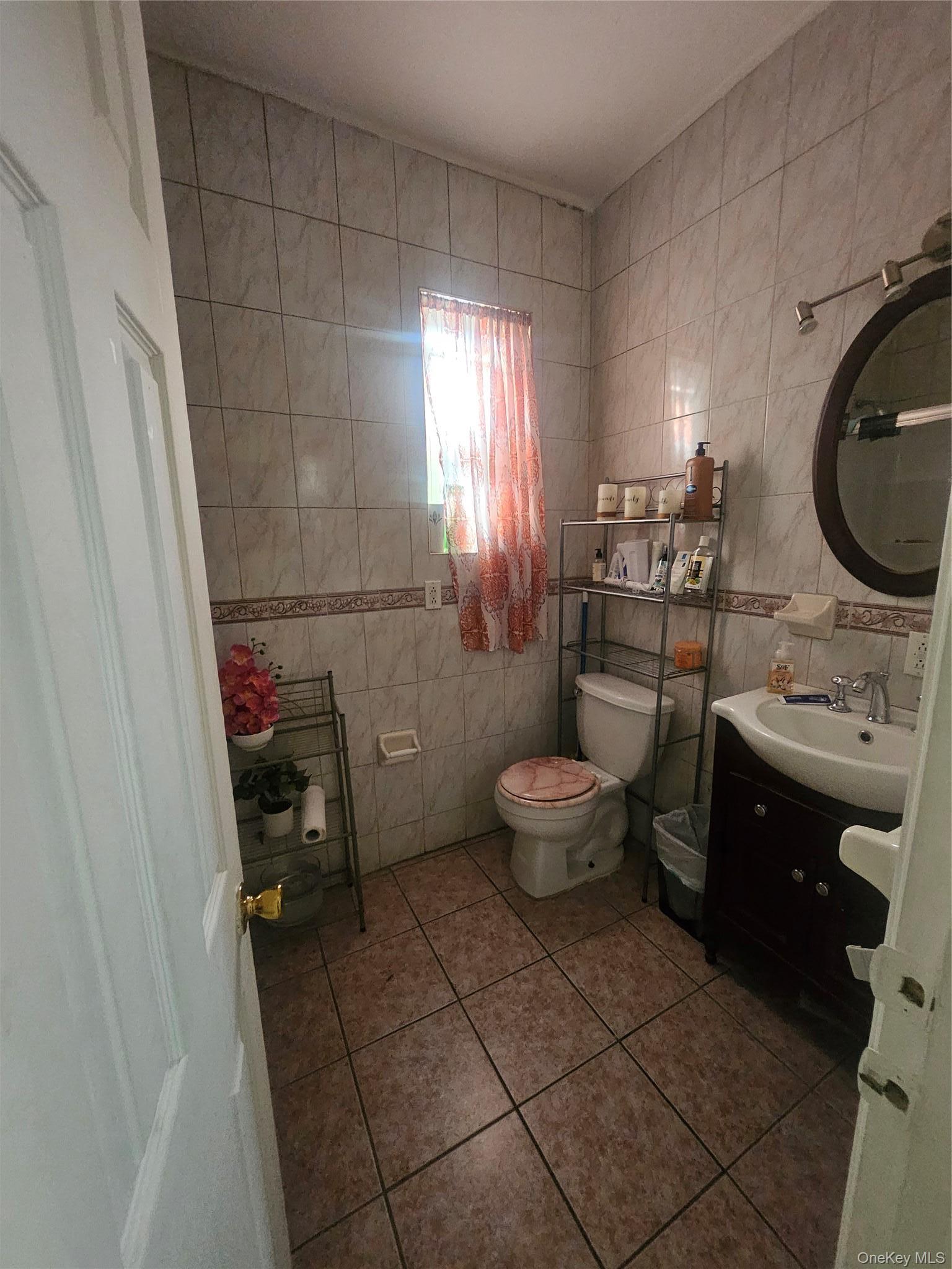 Single Family Bronxwood  Bronx, NY 10469, MLS-952392-10