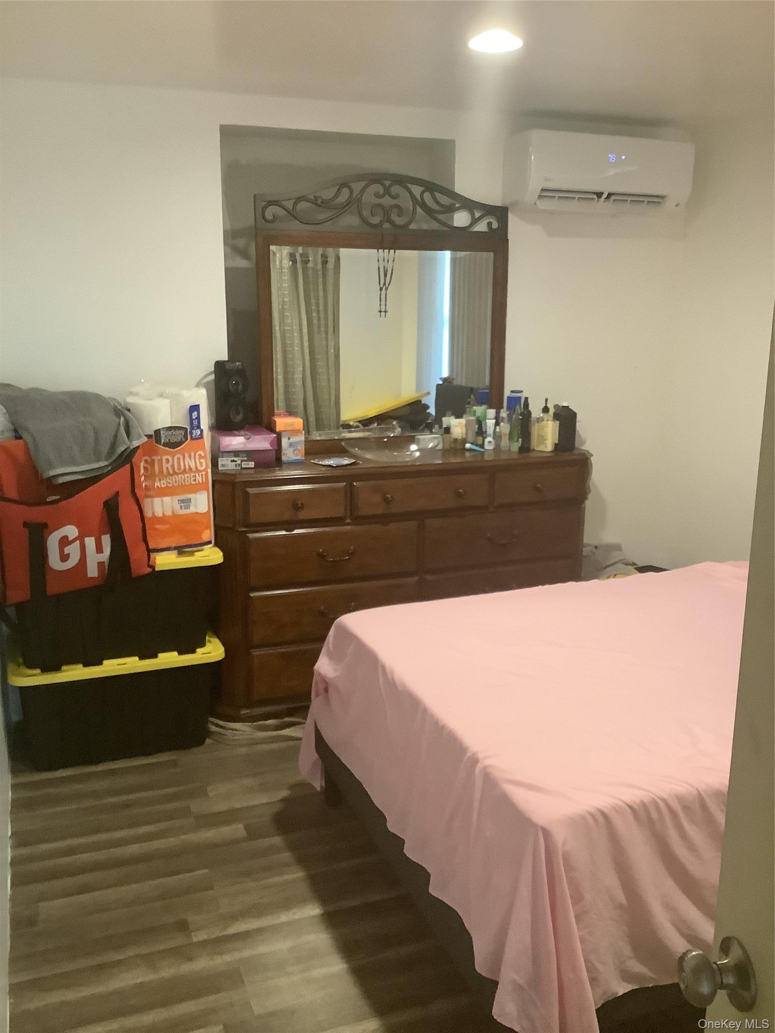 Single Family Bronxwood  Bronx, NY 10469, MLS-952392-13
