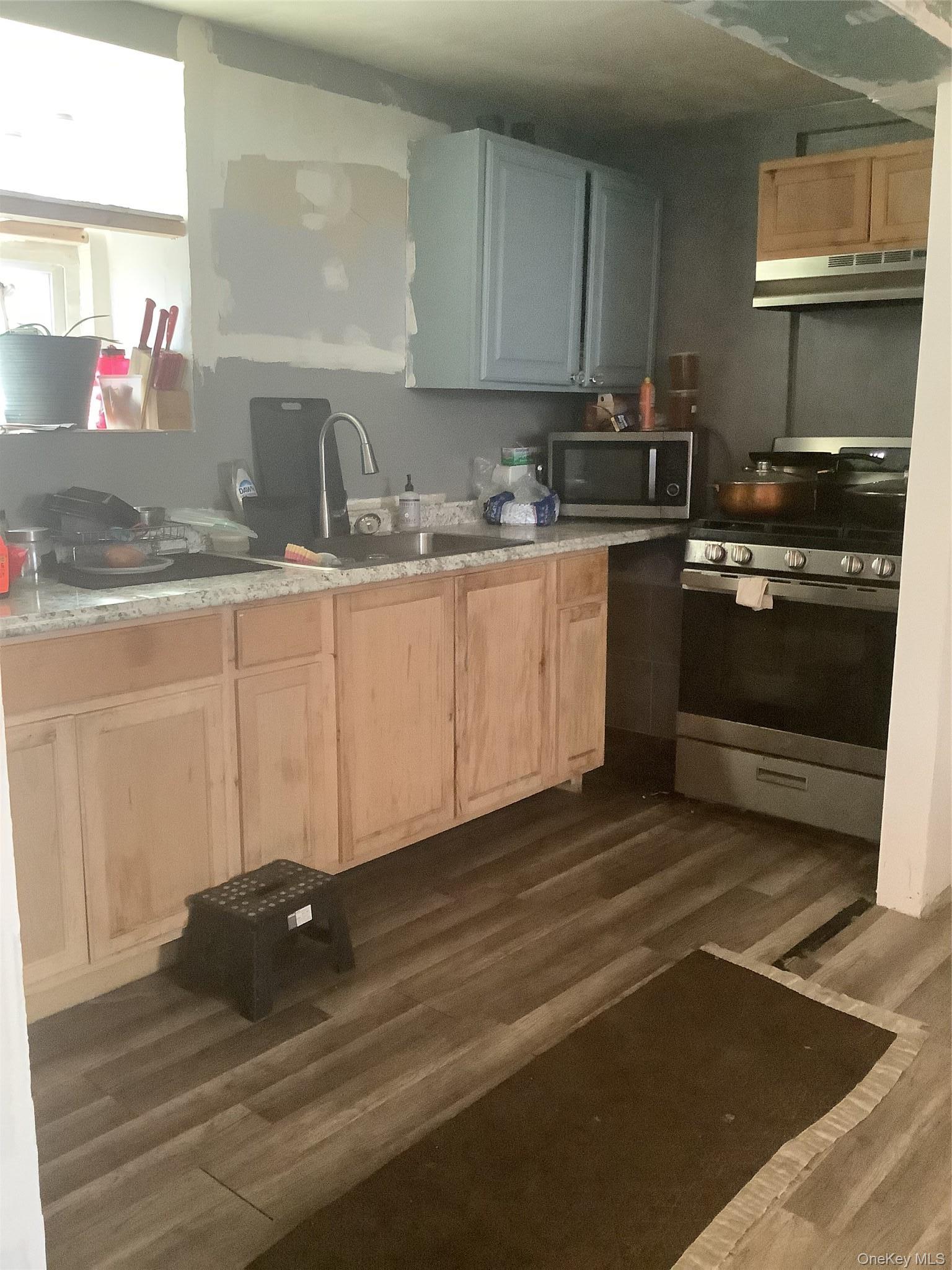 Single Family Bronxwood  Bronx, NY 10469, MLS-952392-15