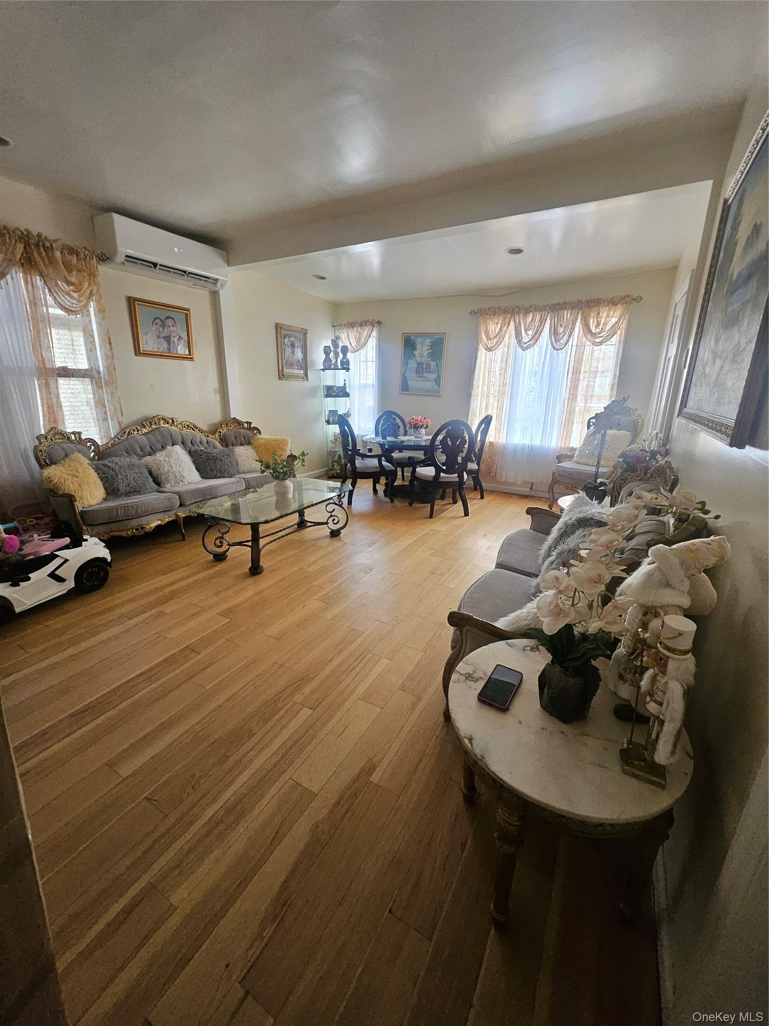Single Family Bronxwood  Bronx, NY 10469, MLS-952392-6