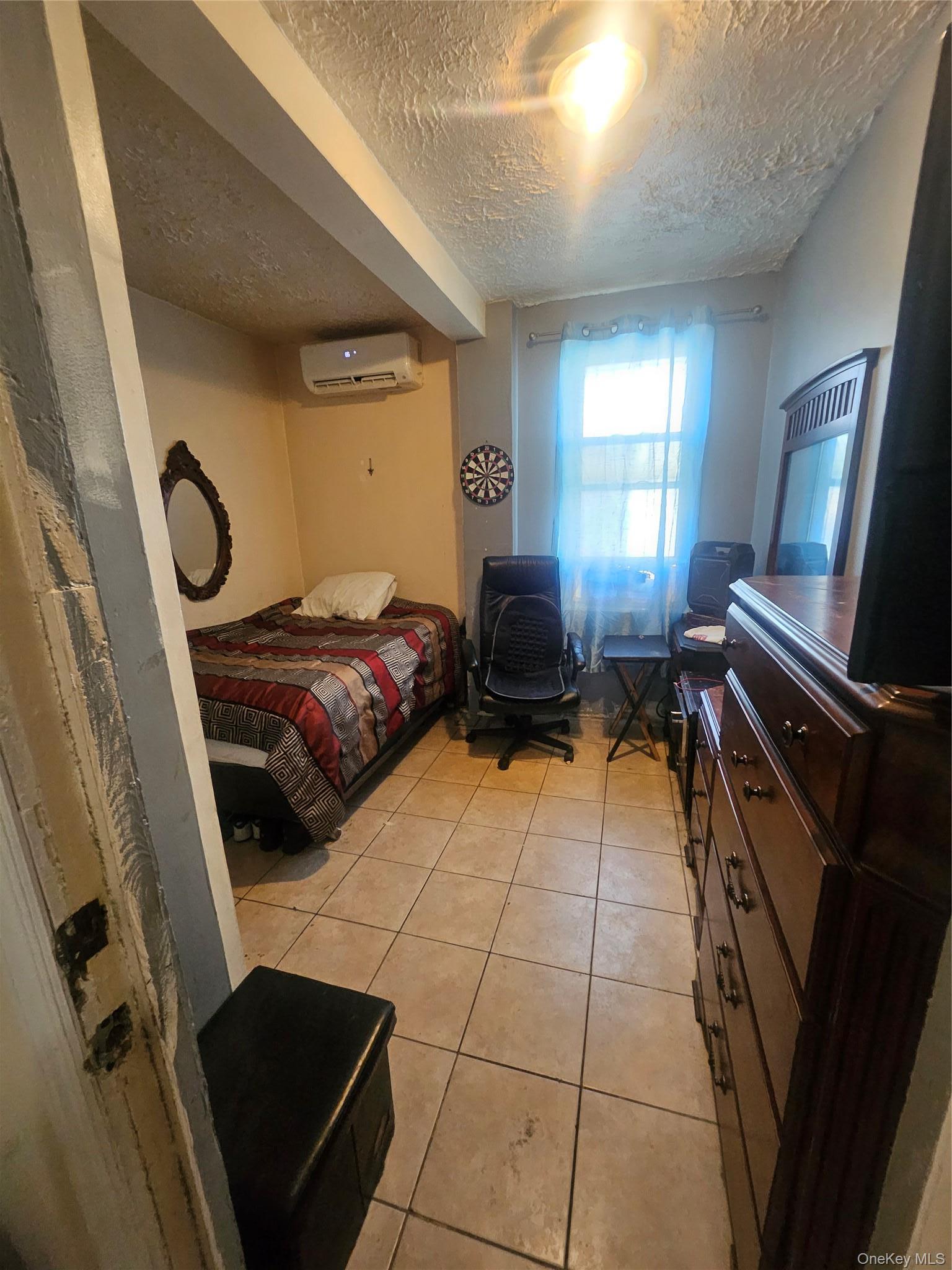 Single Family Bronxwood  Bronx, NY 10469, MLS-952392-9