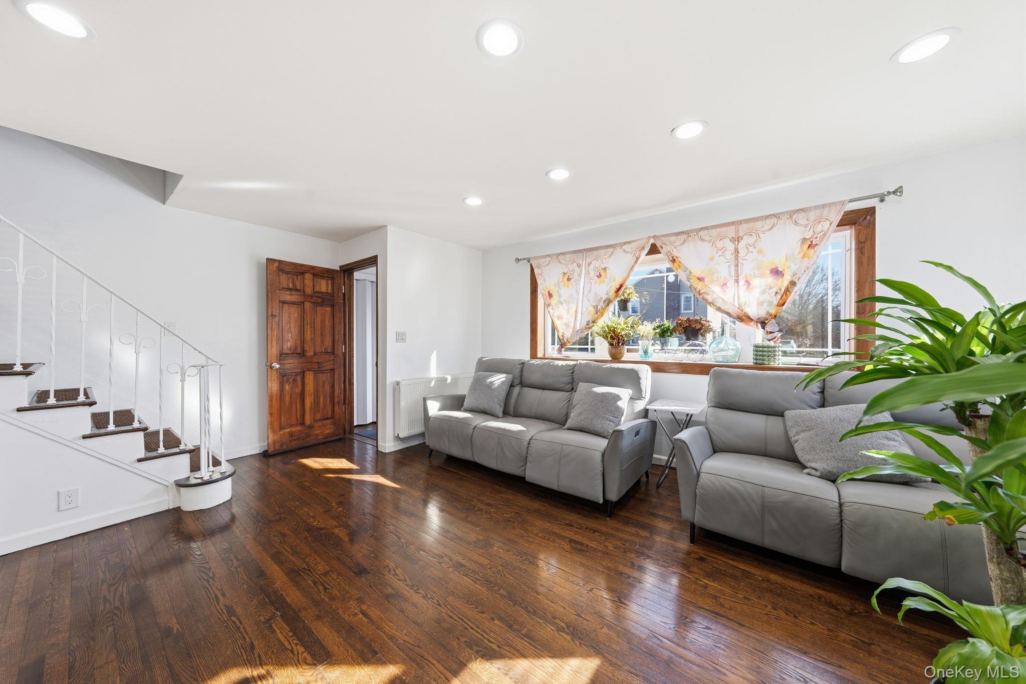 Single Family Union  Nassau County, NY 11563, MLS-952420-9