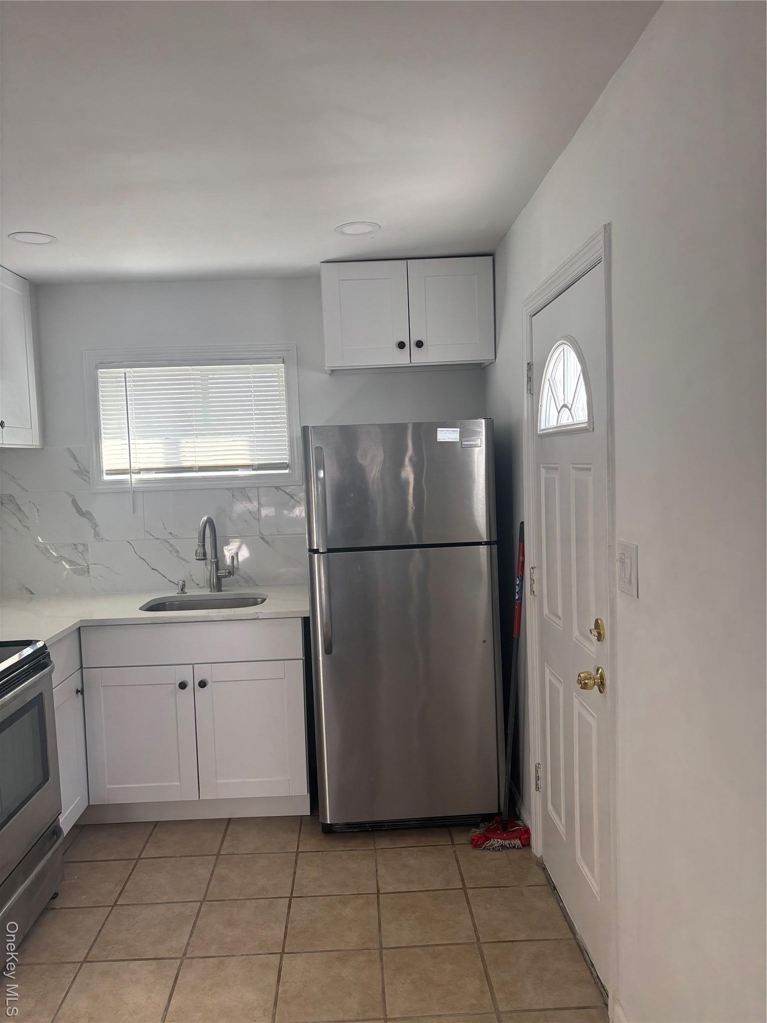 Single Family Albany  Suffolk County, NY 11701, MLS-952451-19