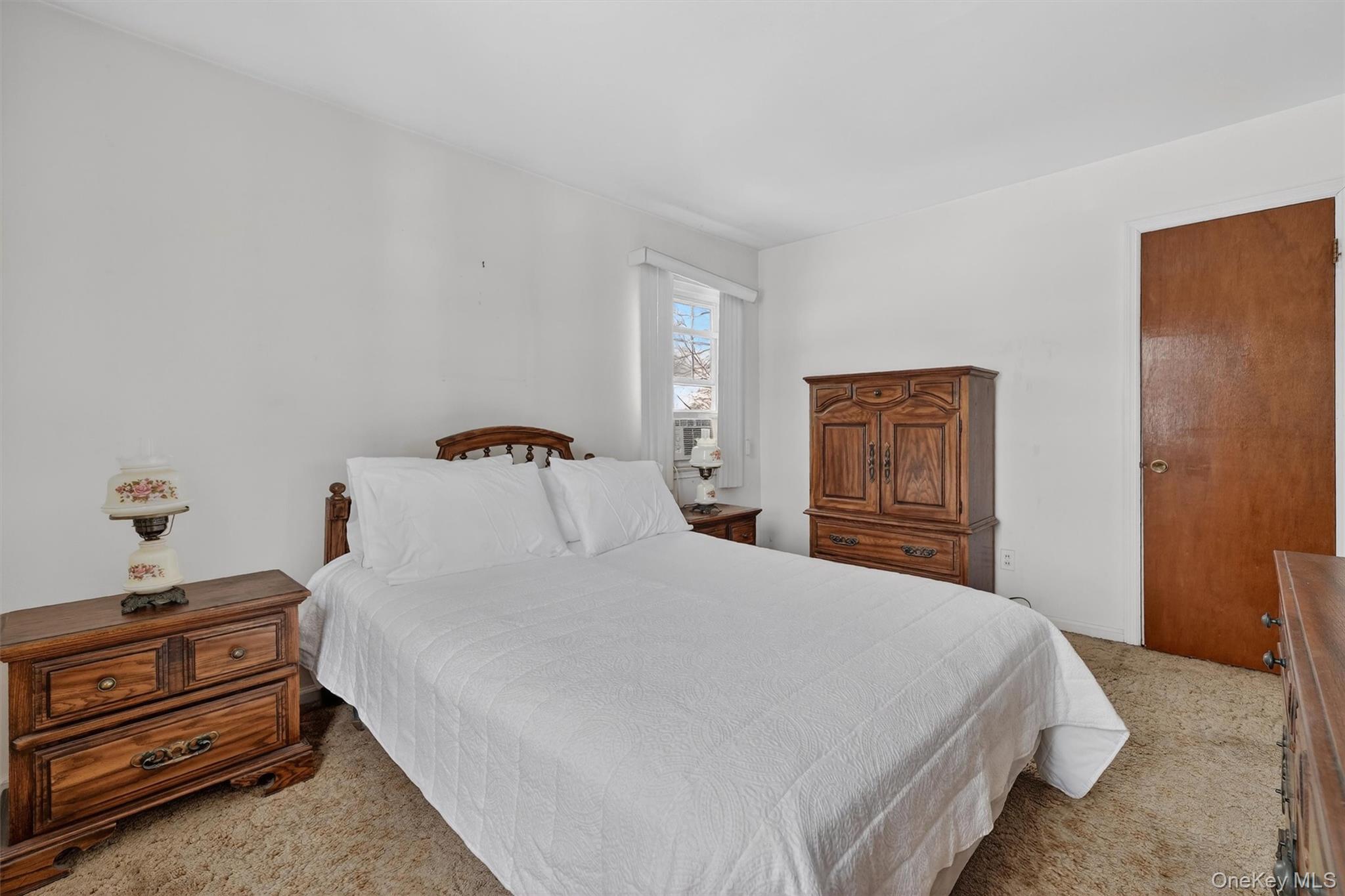 Single Family Grange  Westchester County, NY 10710, MLS-952532-21