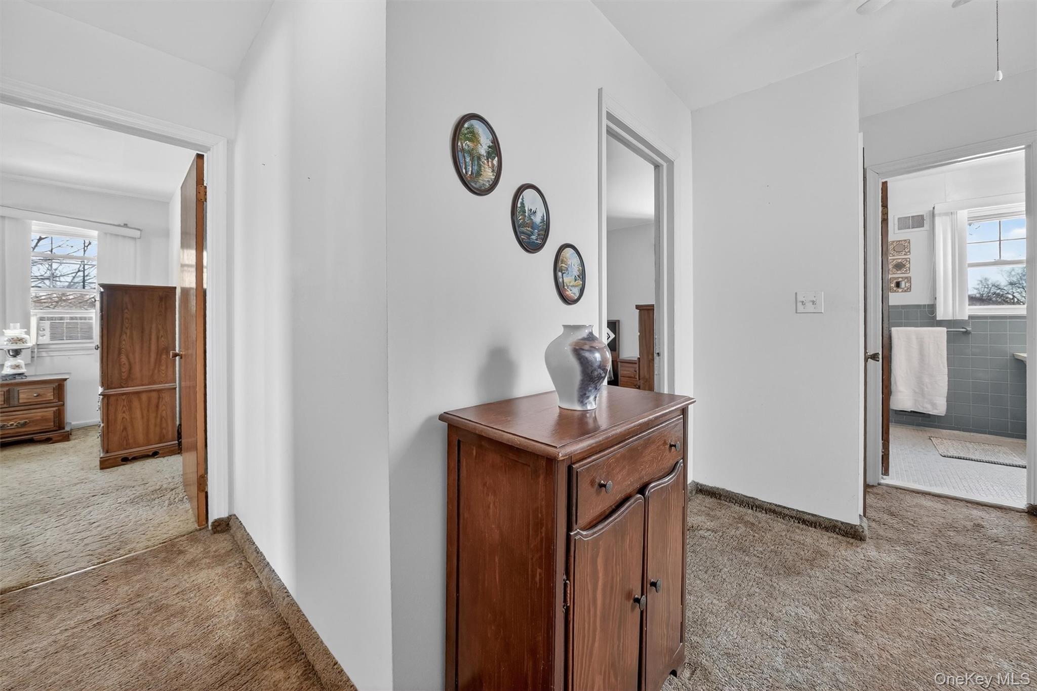 Single Family Grange  Westchester County, NY 10710, MLS-952532-22