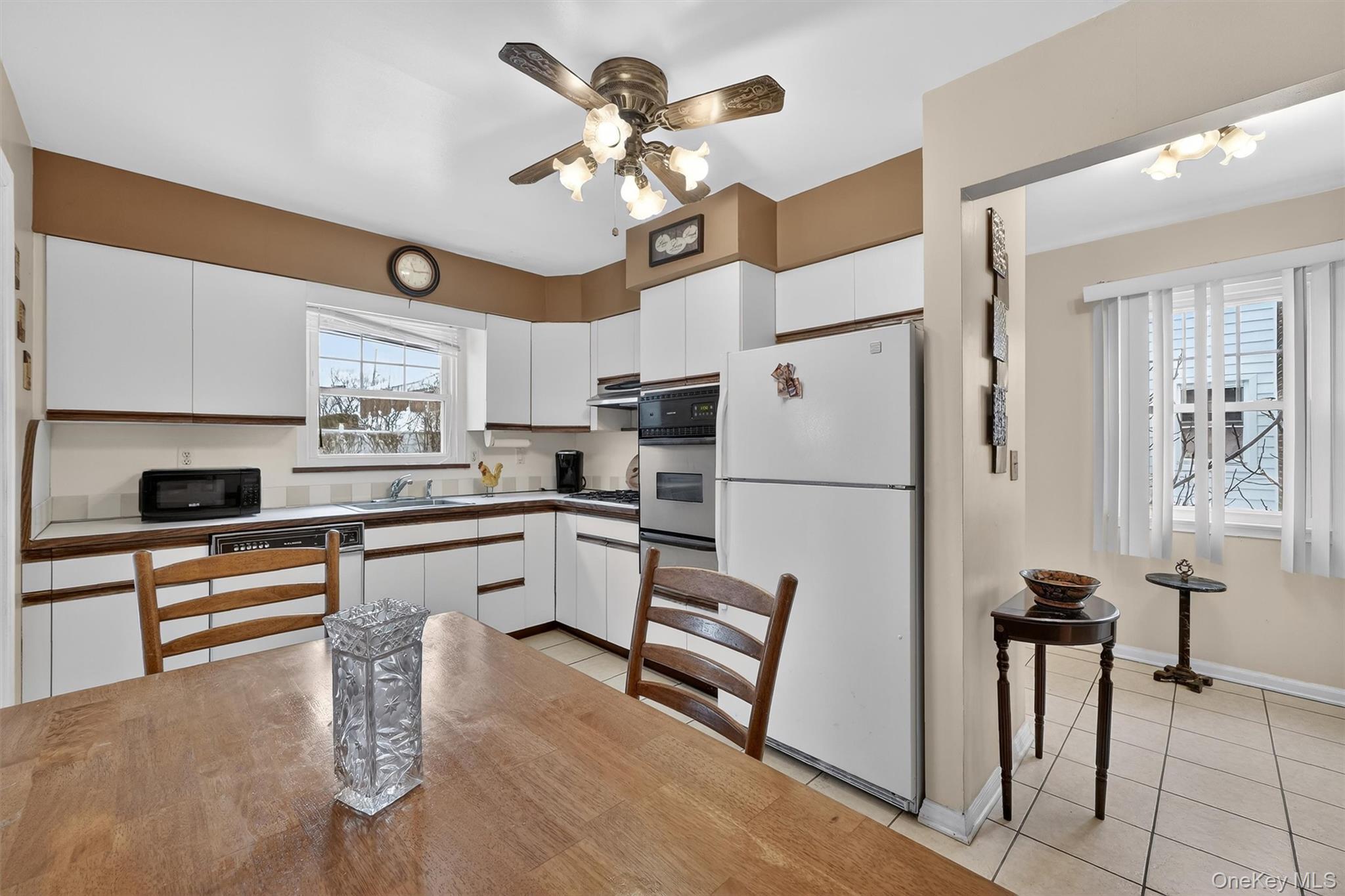 Single Family Grange  Westchester County, NY 10710, MLS-952532-6