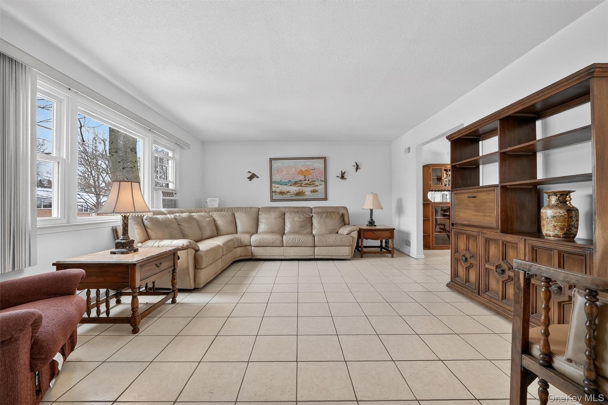 Single Family Grange  Westchester County, NY 10710, MLS-952532-9