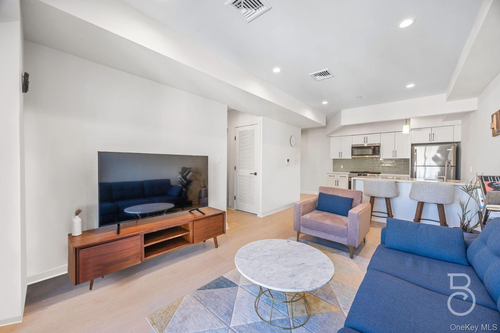 Condo 34th  Queens, NY 11103, MLS-952546-4