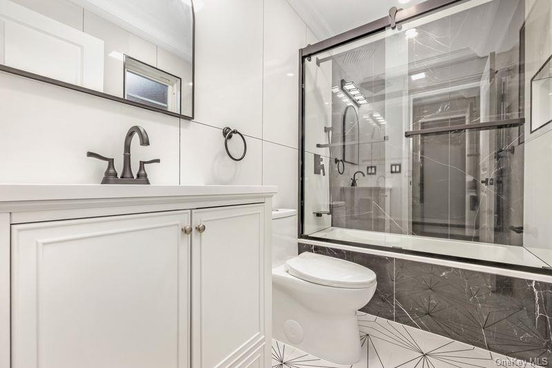 Single Family Guy R Brewer  Queens, NY 11434, MLS-952550-18