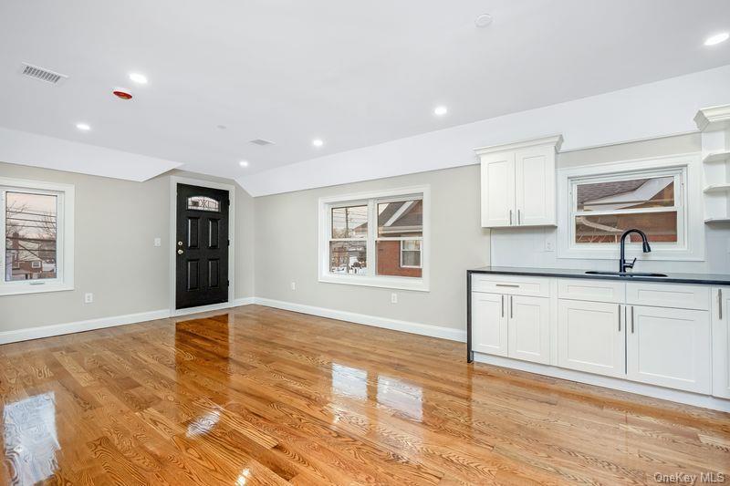 Single Family Guy R Brewer  Queens, NY 11434, MLS-952550-21