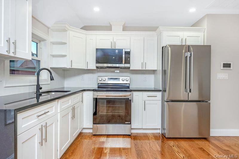 Single Family Guy R Brewer  Queens, NY 11434, MLS-952550-23