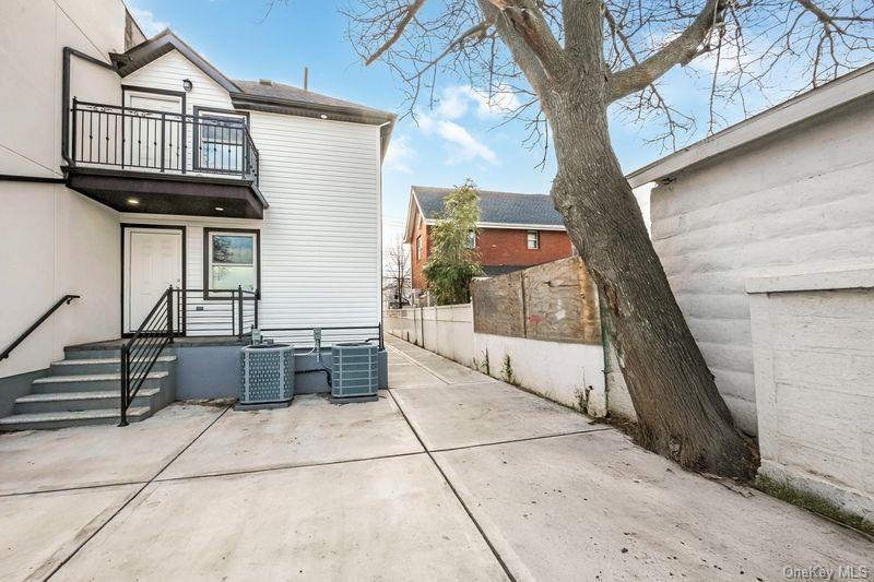 Single Family Guy R Brewer  Queens, NY 11434, MLS-952550-4